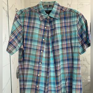 Cremieux Short Sleeve Button Down Size Medium